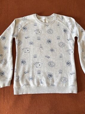 Women's Light Gray Graphic Crewneck Sweatshirt with Celestial Motifs